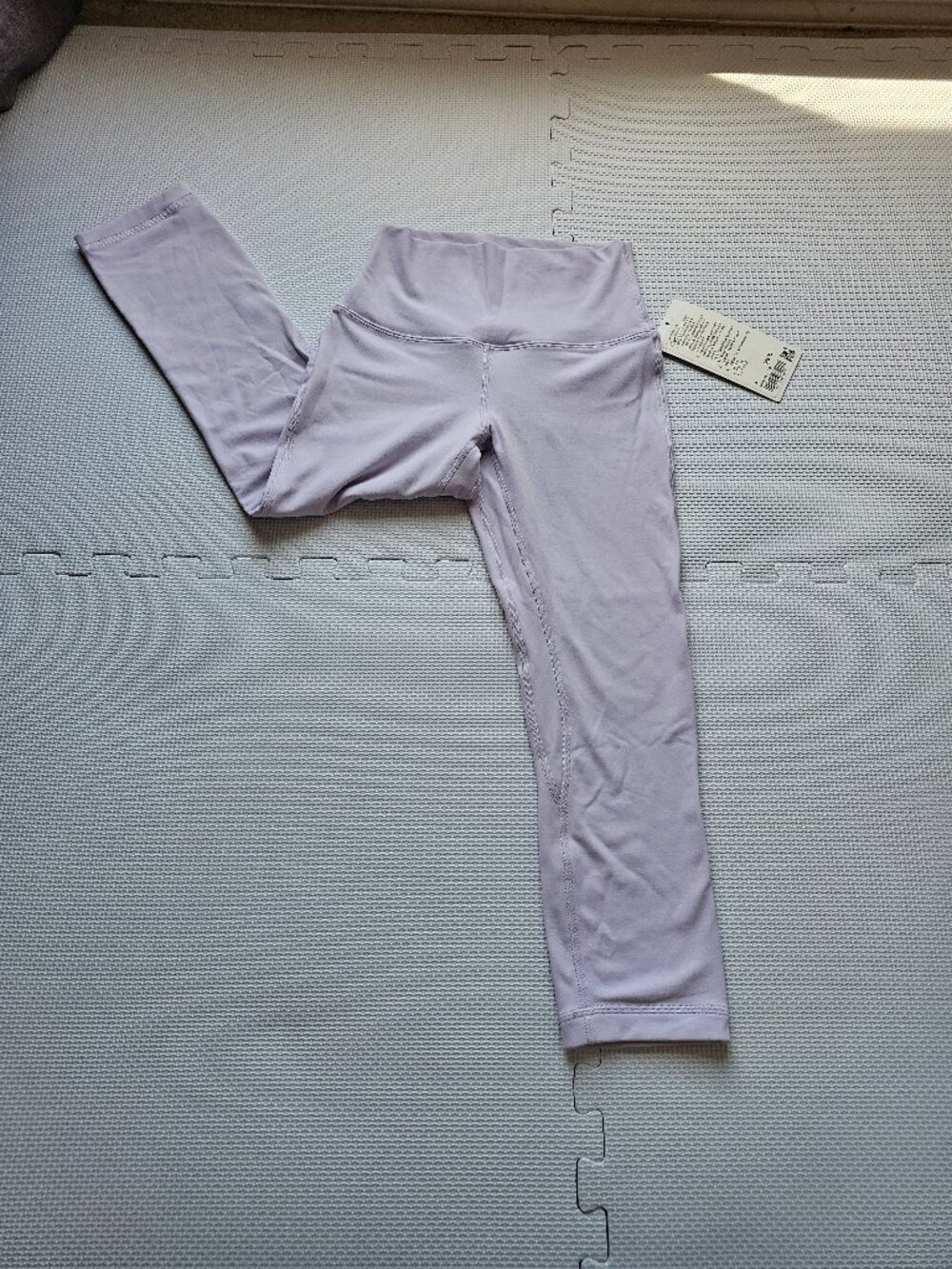 Lululemon Aligh HR Crop 21" Leggings, size 4, new